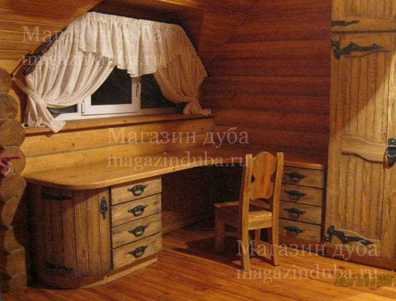стол деревянный домашний